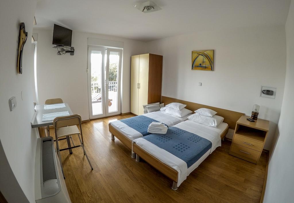 קמפור Apartments Car חדר תמונה